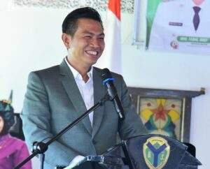 Bupati Batanghari Fadhil Arief